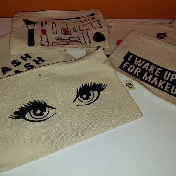 Makeup Bags - Picture 1 of 7